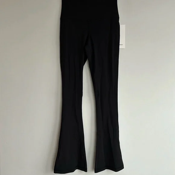 Align High-Rise Mini-Flared Pant *Regular - Picture 4 of 6